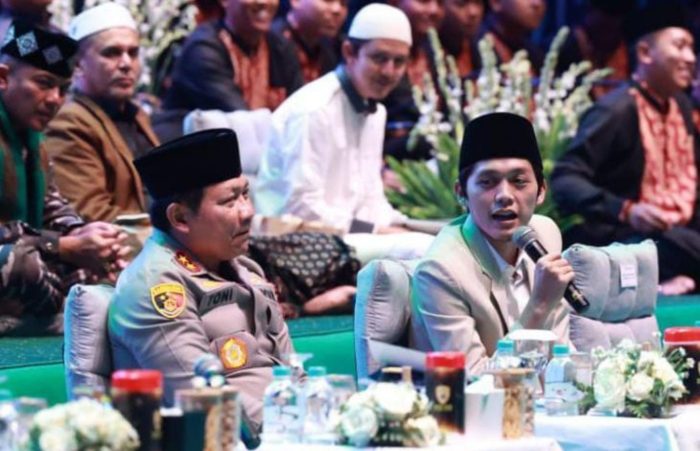 Polda Jatim Menggelar Acara Maulud Nabi Muhammad Saw, Sekaligus Mengundang Para Pengasuh Pondok