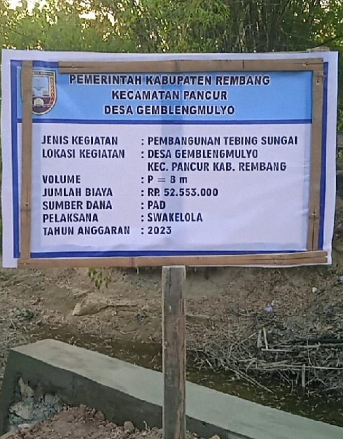 Pembangunan Tebing Jembatan Desa Gemblengmulyo Kecamatan Pancur Dicampur Barang Bekas