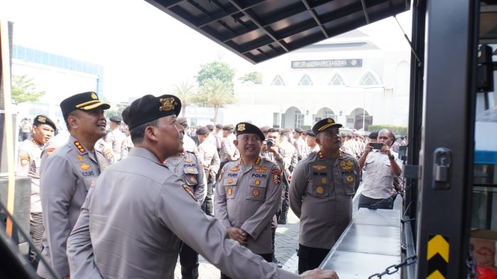 Kakor Sabhara Baharkam Polri Cek Kesiapan Personel Ops Mantap Brata di Polresta Sidoarjo
