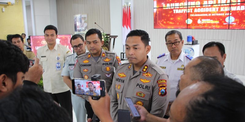 Polres Tulungagung Permudah Masyarakat Melaporkan Kejadian Lakalantas dengan Aplikasi T.A.K