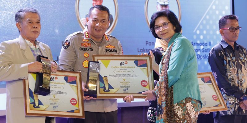 Irjen Pol Dr Toni Harmanto Raih Penghargaan Inisiator Komitmen Tertinggi Pemulihan Dampak Pandemi Covid-19