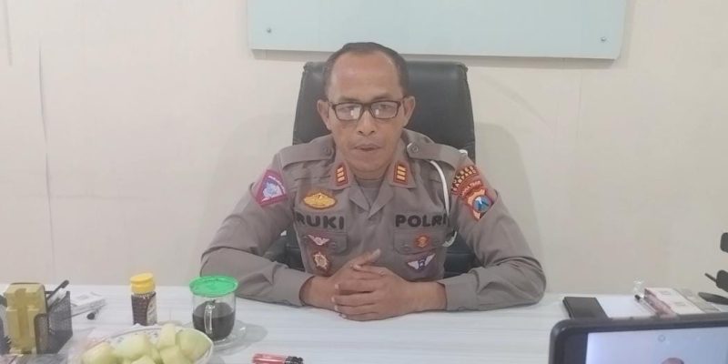 Antisipasi Kemacetan Di Jrengik, Satlantas Polres Sampang Berikan Jalan Alternatif