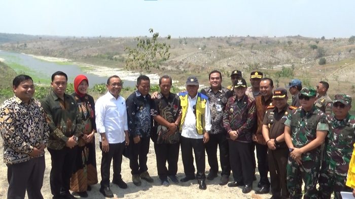 Mensesneg dan Menteri PUPR Tinjau Lokasi Rencana Pembangunan Bendungan Karangnongko Bojonegoro