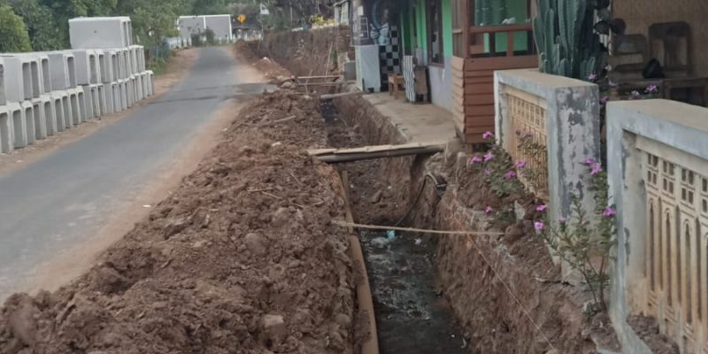 DPUPR Kab.Nganjuk Siagakan Saluran Air  ( DRAINASE )  Desa Di Kecamatan Sawahan