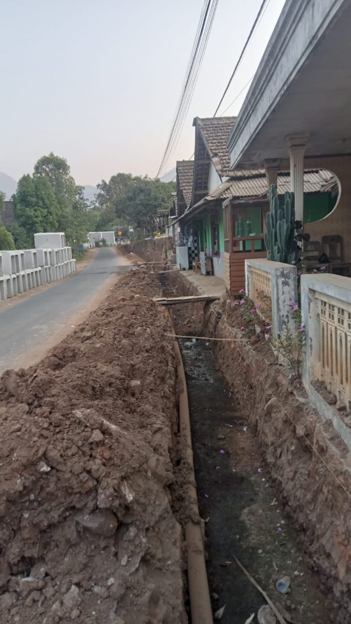 DPUPR Kab.Nganjuk Siagakan Saluran Air  ( DRAINASE )  Desa Di Kecamatan Sawahan