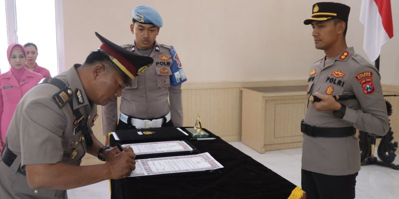 Pergantian Personil, Kapolres Pasuruan Pimpin Upacara Sertijab Wakapolres Pasuruan Dan Pelantikan Kasiwas