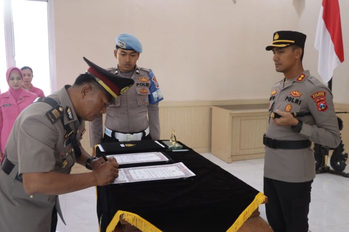 Pergantian Personil, Kapolres Pasuruan Pimpin Upacara Sertijab Wakapolres Pasuruan Dan Pelantikan Kasiwas