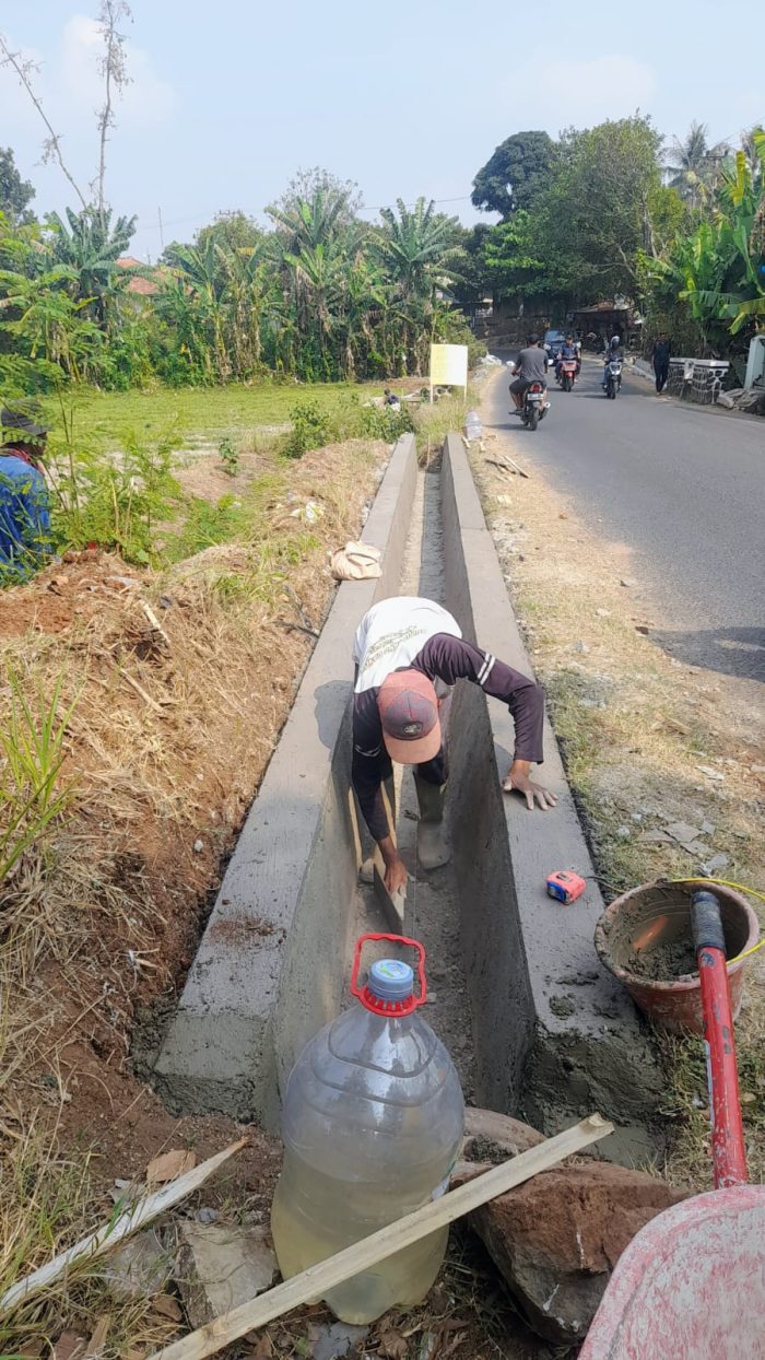 DPUTR Kabupaten Purwakarta Alokasikan Dana Pemeliharaan Drainase Jalan UPTD IV.