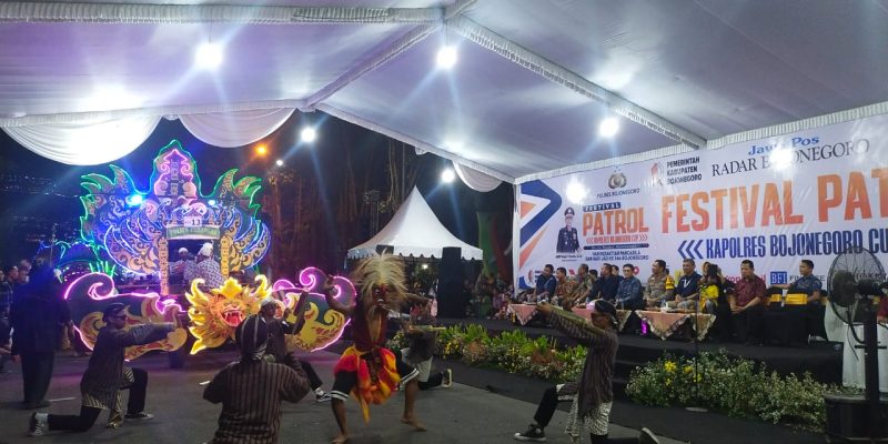 Polres Bojonegoro Gandeng Media Sampaikan Pesan Pemilu Damai Lewat Festival Patrol Oklik