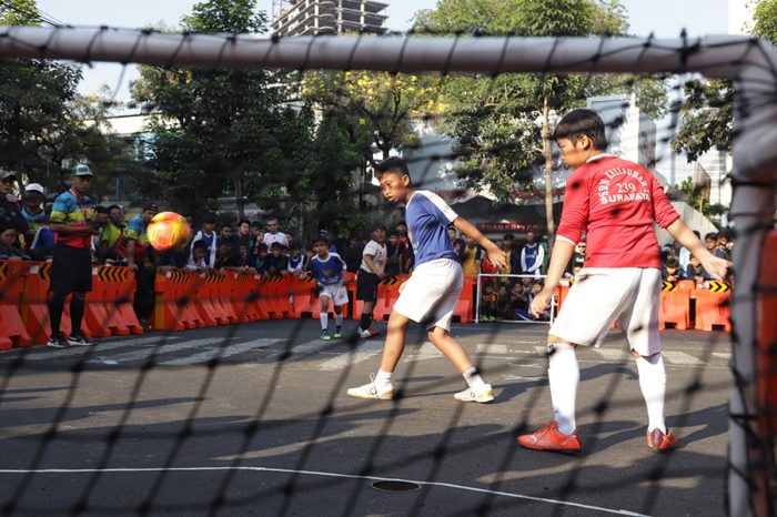 Semarak Piala Dunia U-17, Pemkot Surabaya Gelar Street Soccer Di CFD Tunjungan Dan Darmo