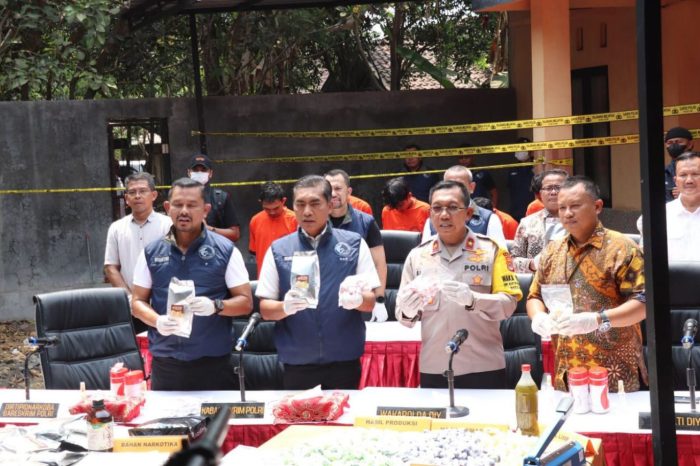 Bareskrim Polri Ungkap Peredaran Narkoba Modus Kripik Pisang Bantul