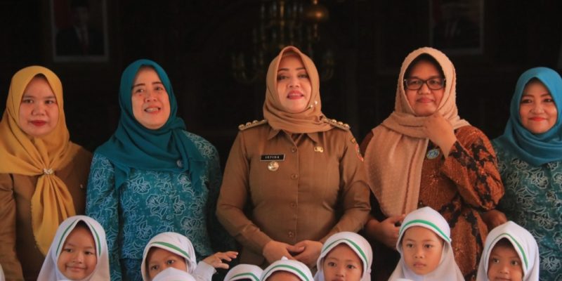 Bupati Mojokerto Kenalkan Profesi Kepala Daerah Pada Siswa TK Sunan Ampel Sidomulyo