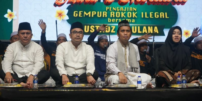 Pemkab Mojokerto Gelar Dzikir Dan Sholawat Bersama Ustadz Maulana
