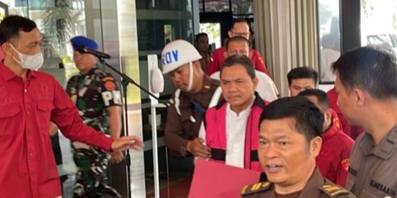 Achsanul Qosasi Anggota BPK Jadi Tersangka Ke 16 Kasus Korupsi Menara BTS.