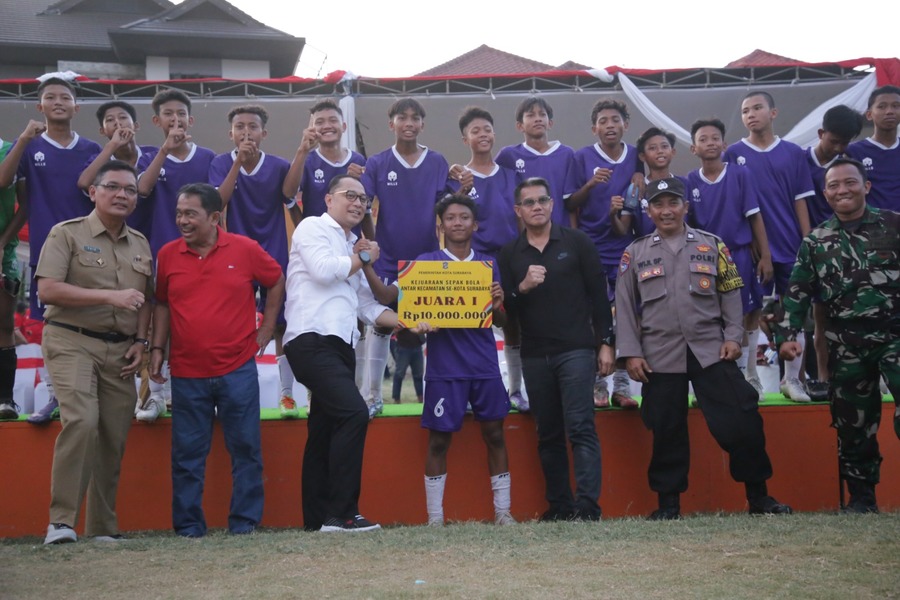 Wali Kota ERI Resmi Tutup Turnamen Sepak Bola Antar Kecamatan