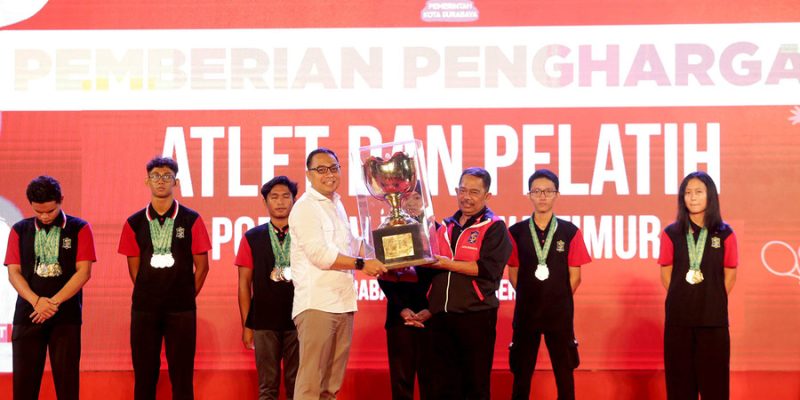 Sabet Juara Umum Porpov Jatim 2023, Wali Kota Eri Cahyadi Minta 2024 Puslatcab Tersedia Untuk Seluruh Cabor