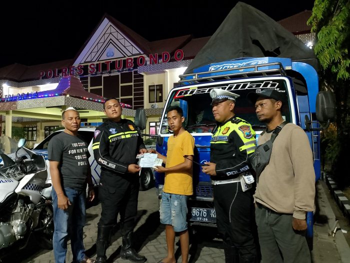 Polres Situbondo Berikan Sangsi Tegas Sopir Ugal – Ugalan Yang Videonya Viral Di Medsos