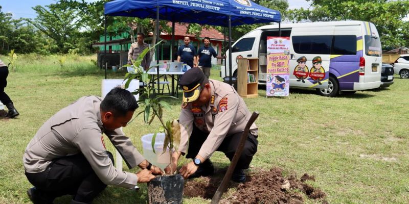 Biro SDM Polda Kalteng Gelar Bakti Sosial dan Bakti Kesehatan Serta Tanam Bibit Pohon