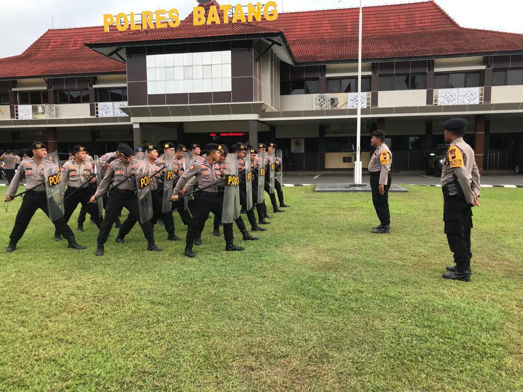 Kesiapan Pengamanan Pemilu, Pleton Dalmas Polres Batang Rutin Jalani Latihan