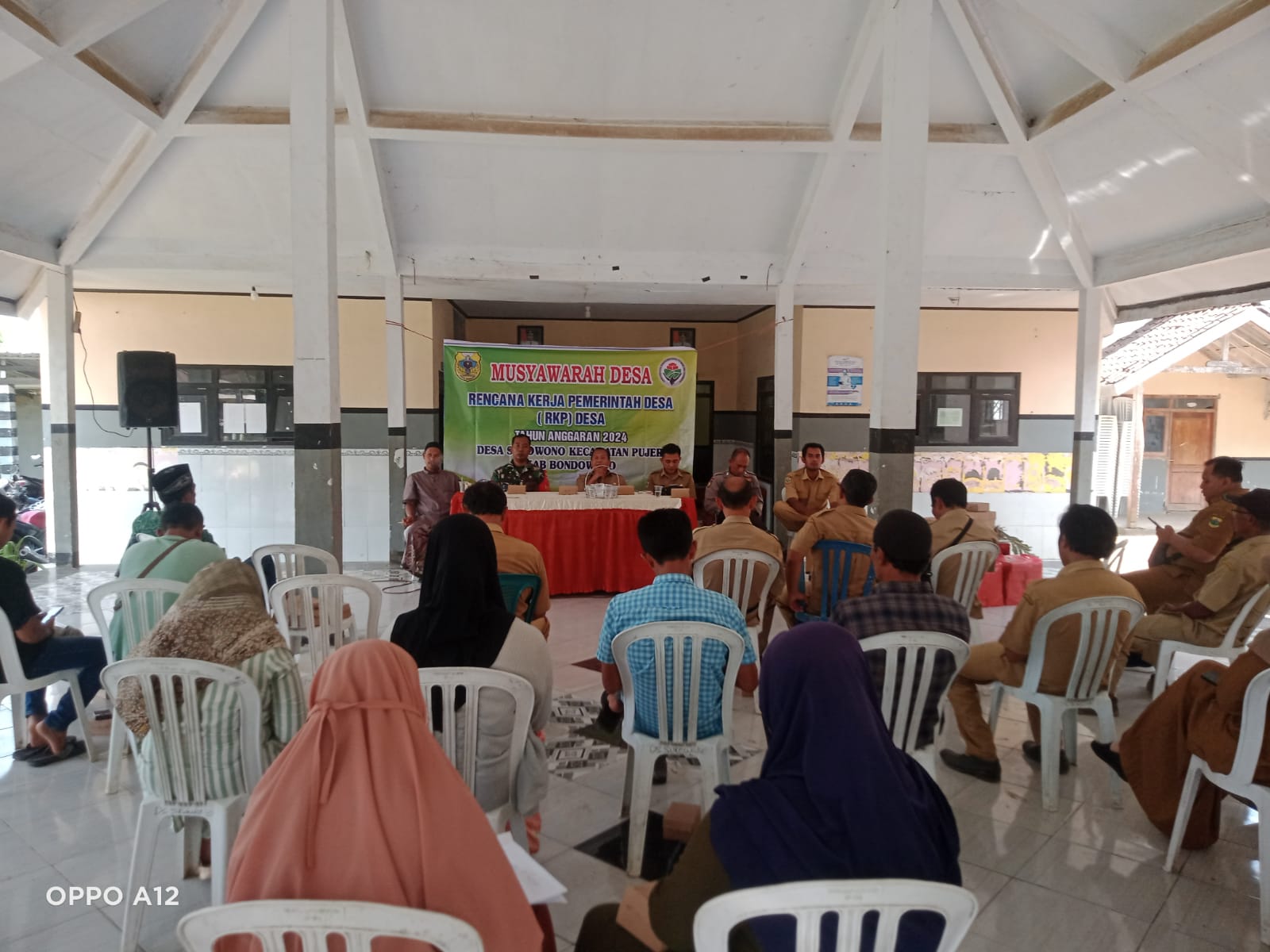 Babinsa Koramil 0822/09 Pujer Hadiri Rapat Penyusunan RKP Tahun 2024 Dan DU-RKP Tahun 2025