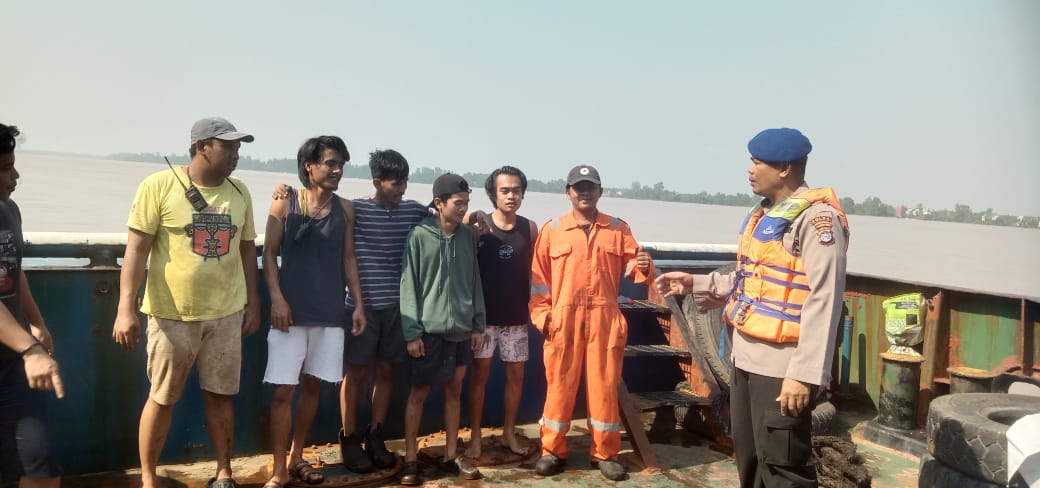 Personel Ditpolairud Ajak Masyarakat Bahaur ciptakan Demokrasi yang Kondusif