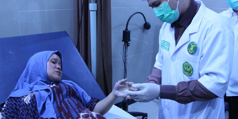 Rumkit Bhayangkara Rawat dan Bantu Pasien Korban Kebakaran
