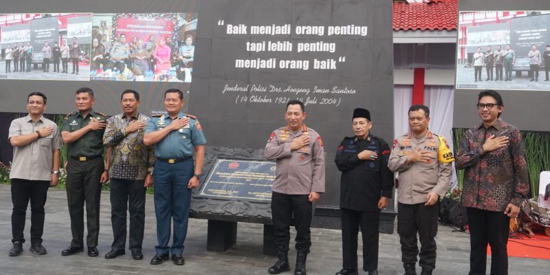 Monumen Hoegeng Kota Pekalongan Diresmikan Kapolri Listyo Sigit