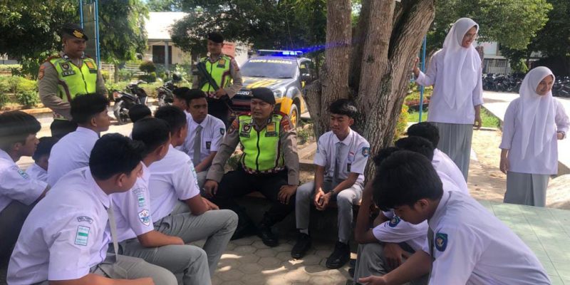 Dalam menjaga Harkamtibmas, Personil Sat Samapta Polres Langsa Patroli ke kaum Milenial harapan Bangsa
