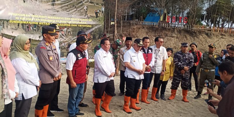 Bajul Mati Beach Festival 2023, Bupati Malang Tanam Mangrove dan Lepas Tukik