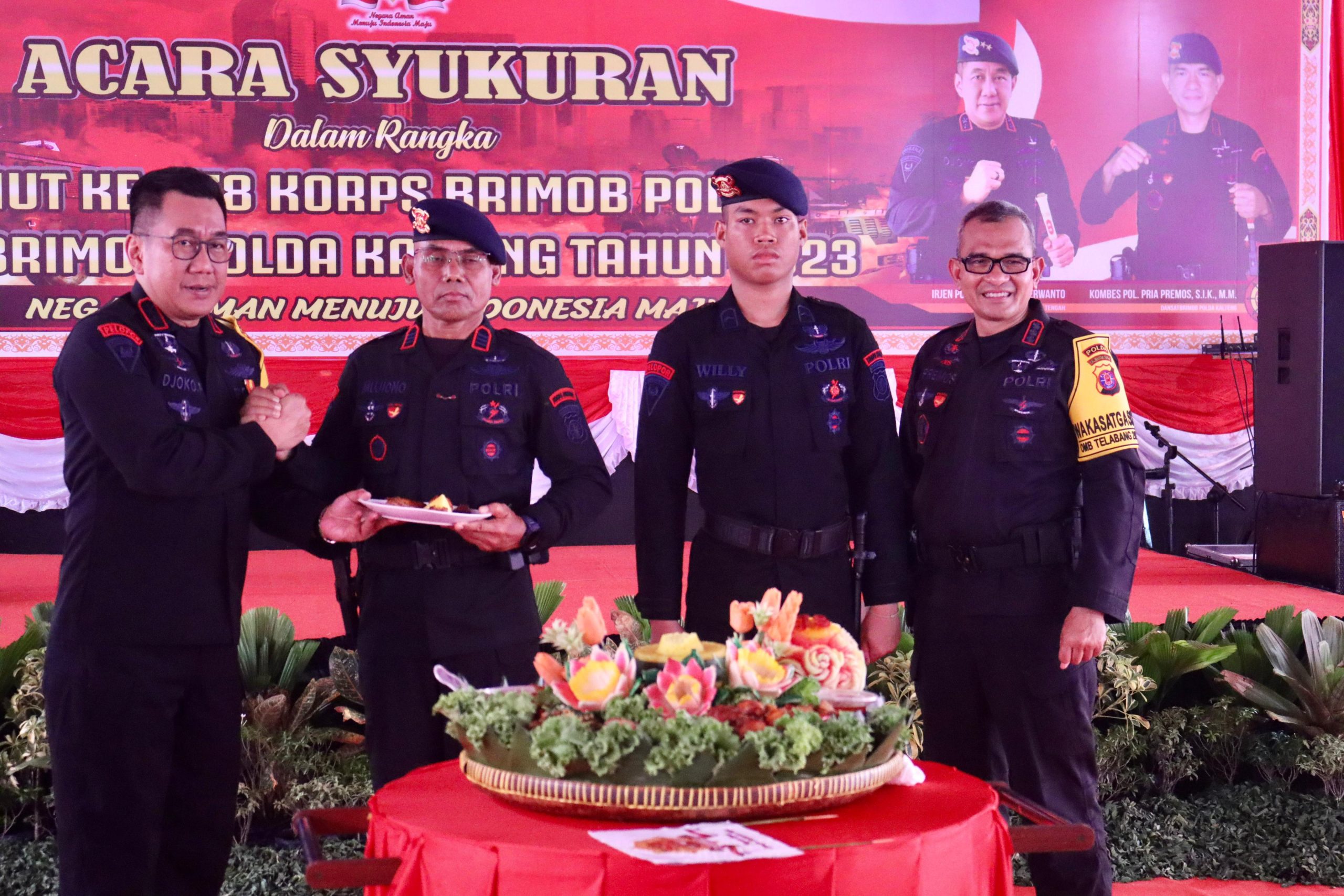 HUT Korps Brimob Ke-78 di Polda Kalteng Syukuran Potong Tumpeng