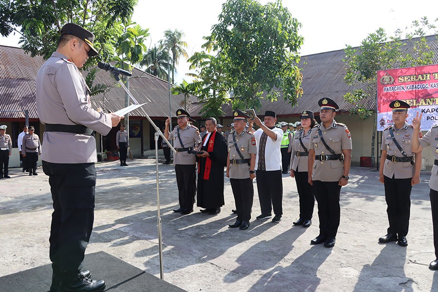 Kapolres Kotamobagu Lantik Pejabat Utama dan Kapolsek Lolayan