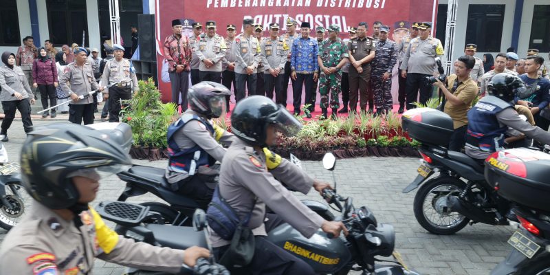 Tindaklanjuti Jumat Curhat Polda Jatim Gelar Baksos dan Bakkes di Sampang Madura