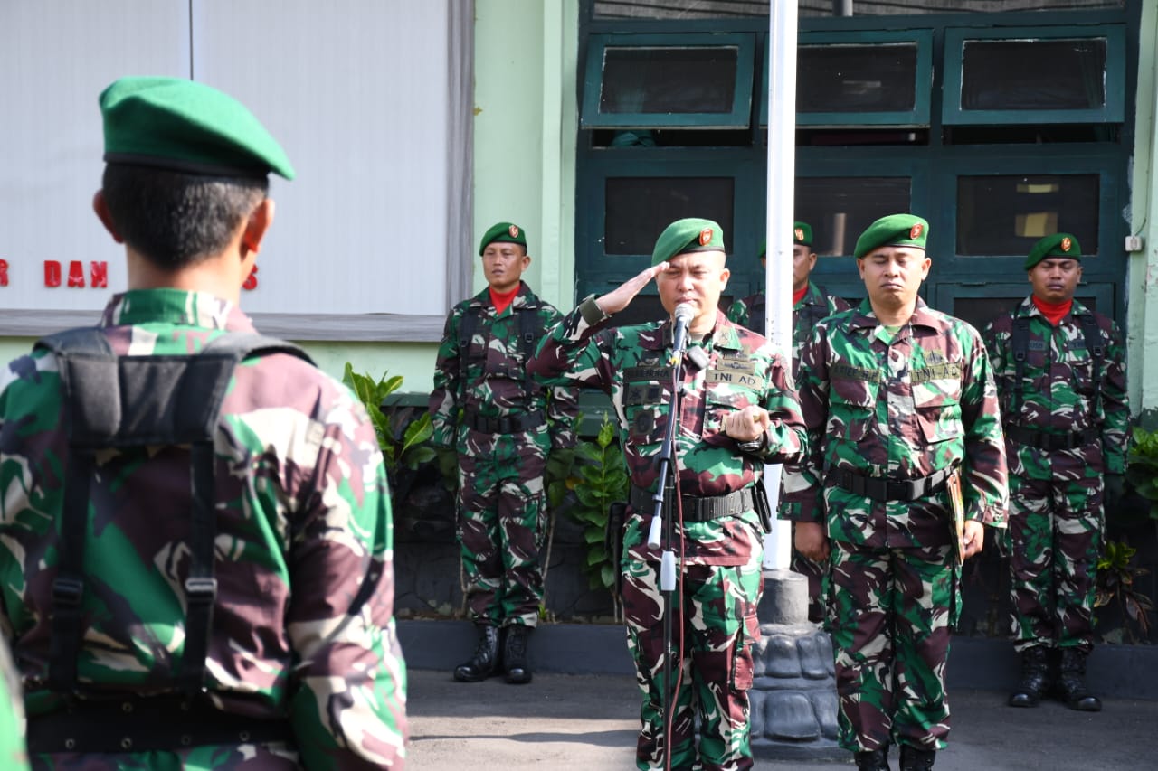 Pimpin Upacara Bulan November, Dandim 0822 Bondowoso Bacakan Amanat Kasad