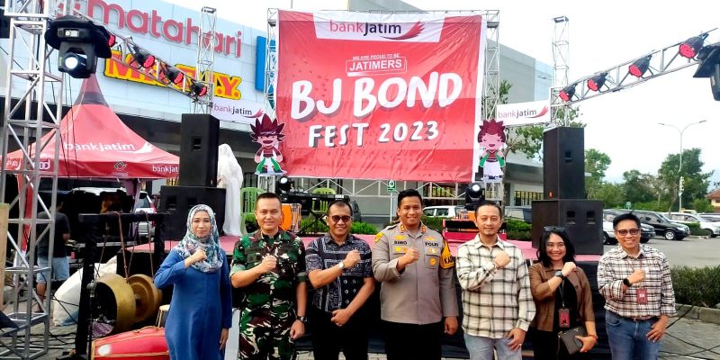 Dandim 0822 Bondowoso Hadiri Kegiatan Gren Opening XX1 Dan UMKM Bazar Bank Jatim