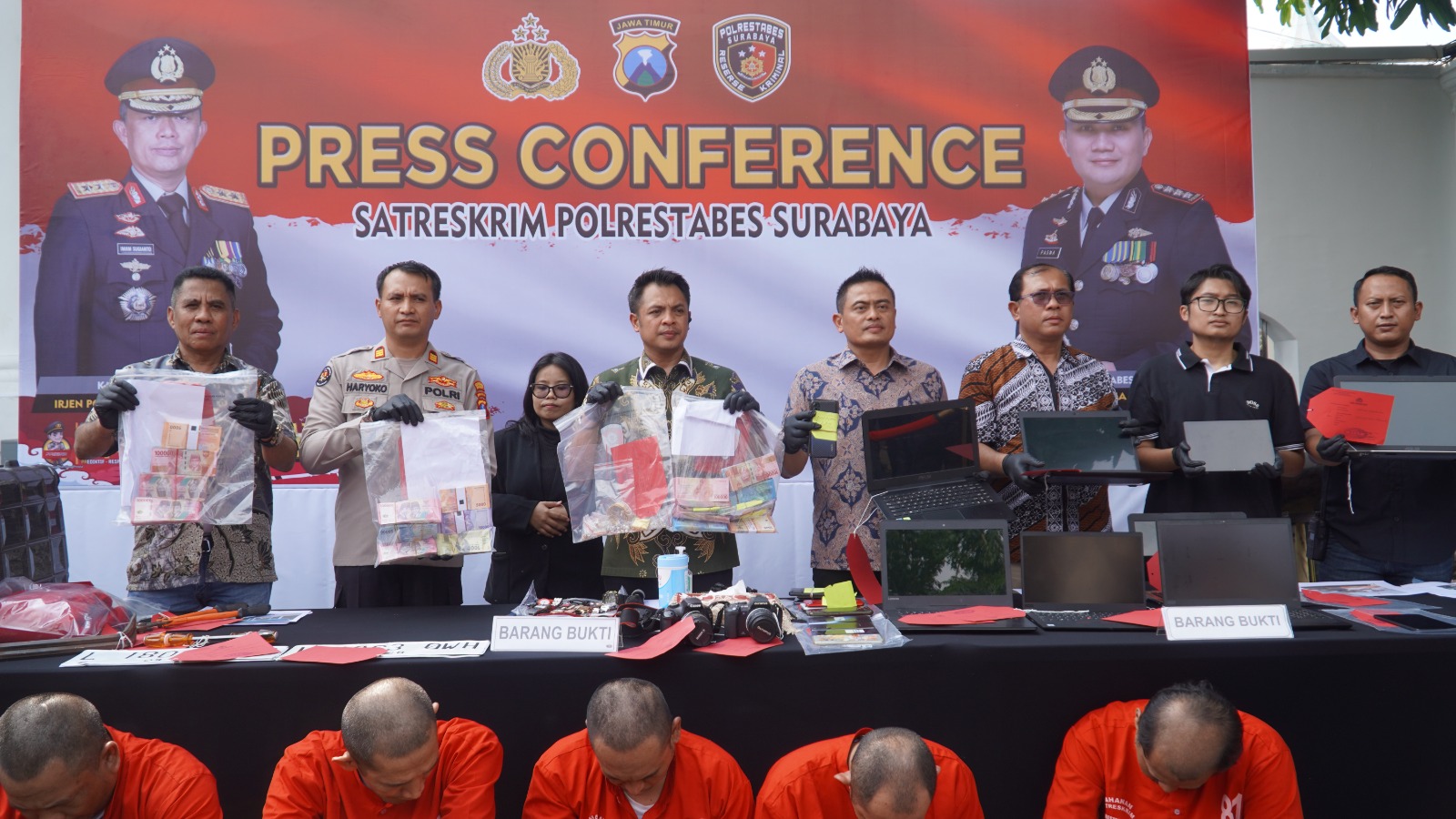 Polrestabes Surabaya Berhasil Ungkap Kasus Pembobol Perumahan Elite Di Surabaya, 5 Tersangka Di Amankan