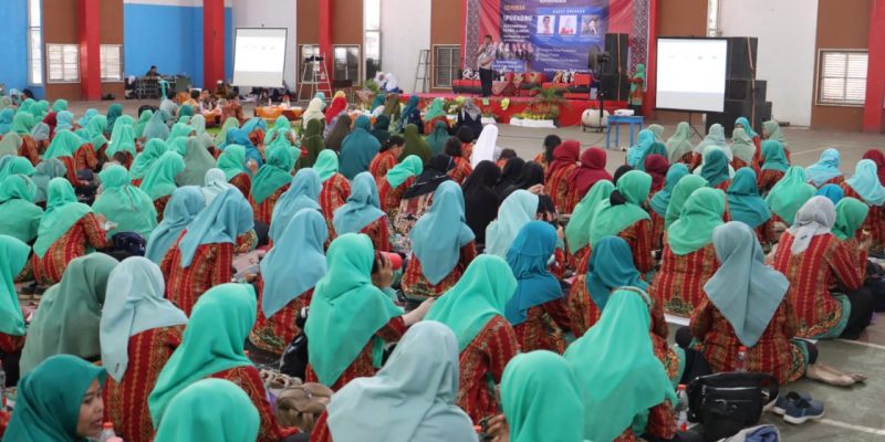 Sambut HUT PGRI Ke – 68, Ratusan Guru Ikuti Seminar Upgrading Kepemimpinan Pembelajaran