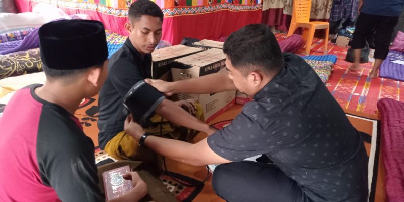 Pastikan Sehat Sebelum Bertanding, Dokter Kafilah Aceh Timur Cek Kondisi Kesehatan