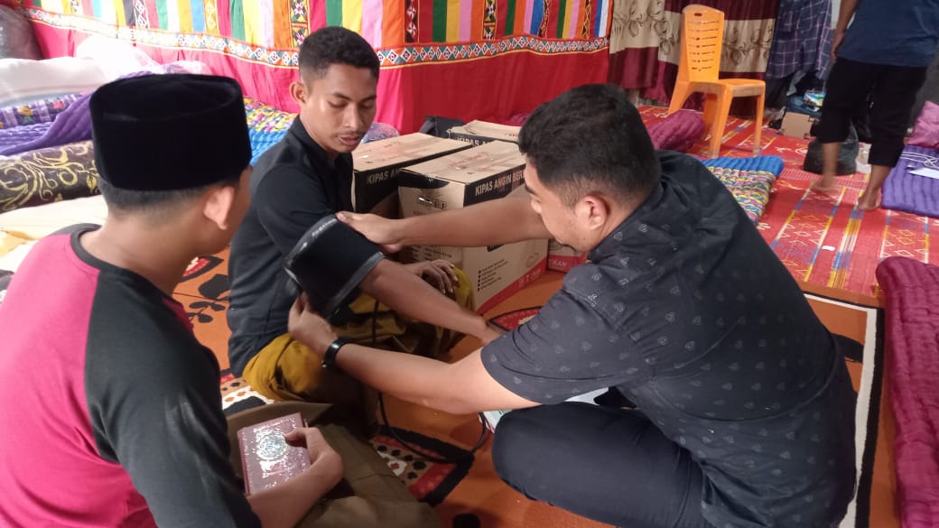 Pastikan Sehat Sebelum Bertanding, Dokter Kafilah Aceh Timur Cek Kondisi Kesehatan