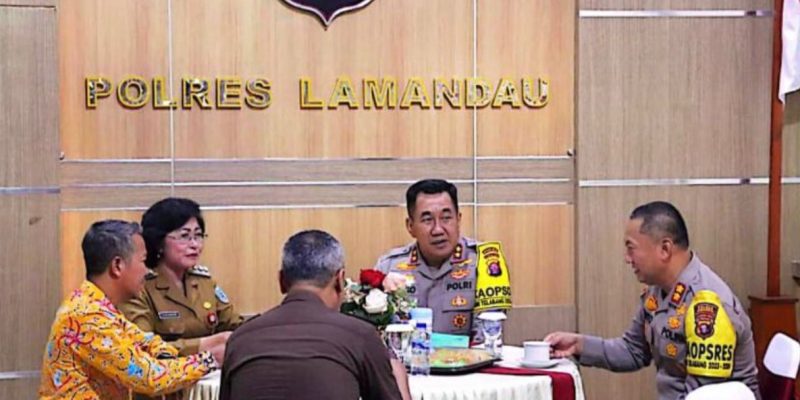 Kunker ke Polres Lamandau, Kapolda Kalteng Resmikan Mako Polsek Bulik