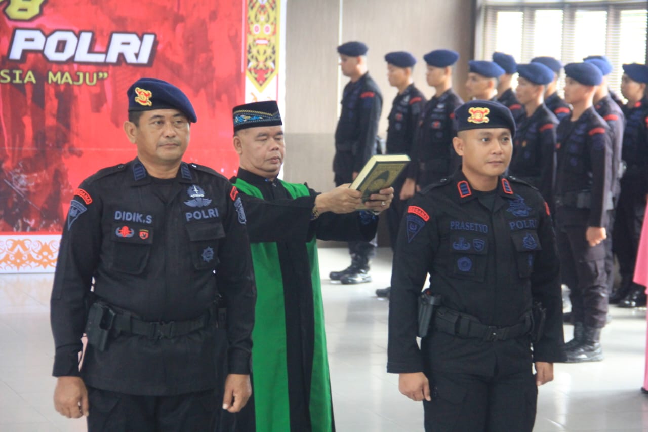Brimob Kalteng Gelar Sertijab Wadanden Gegana