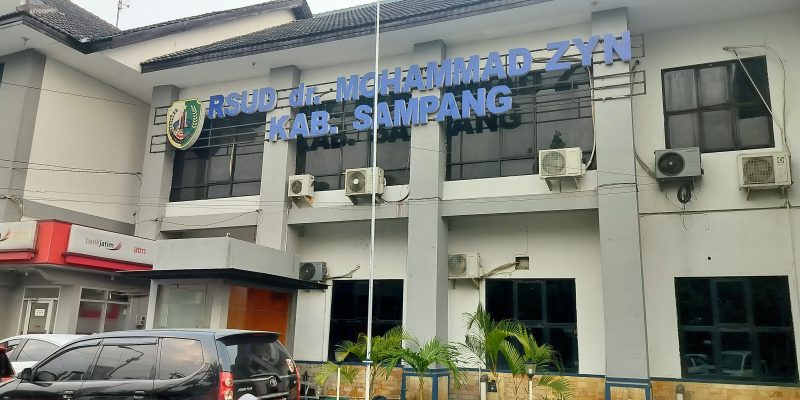 Perdana, Operasi Canggih Batu Empedu Di RSUD dr Mohammad Zyn Sampang Sukses Ditangani Langsung Dr. Fariza Hakim Rio Branko
