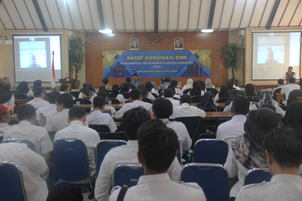 Pj Bupati Bojonegoro Tekankan Sinergitas Pendamping PKH Dengan Pemkab Dalam Penanggulangan Kemiskinan