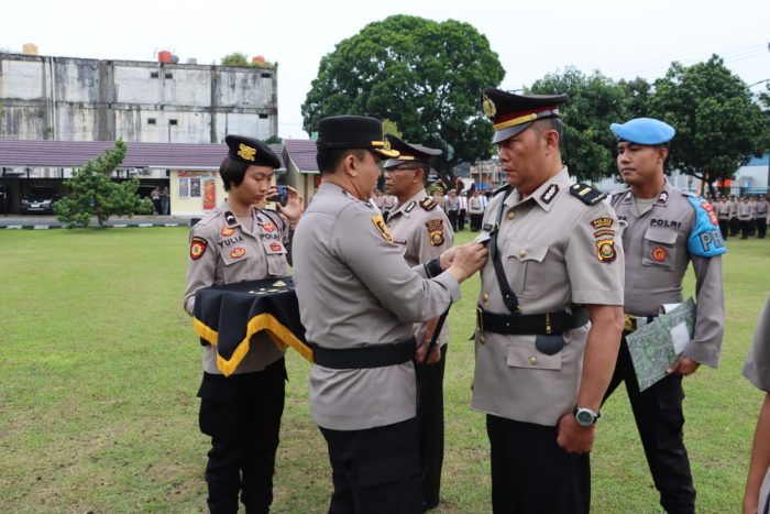 Kapolres AKBP Indra Arya Yudha Memimpin Langsung Upacara Sertijab Serah Terima Perwira