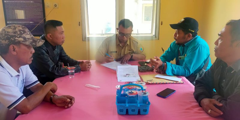 Karyawan PT.AMIR HAJAR KILSI (AHK), Mengadu Ke Disnaker Tentang PHK Sepihak