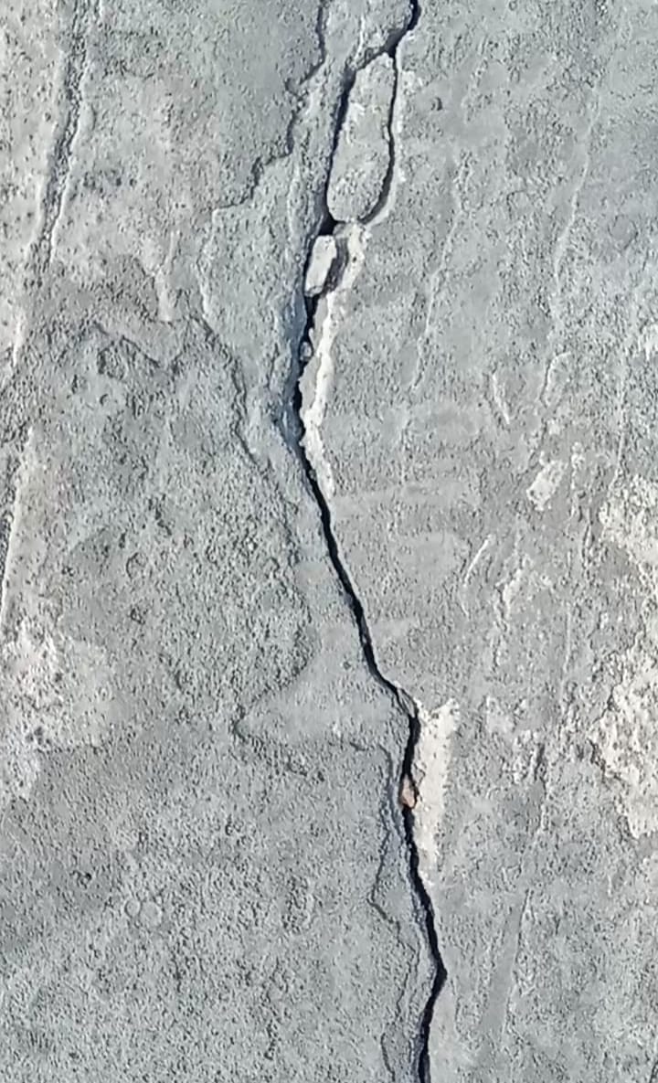 Bangunan Cor Beton Jalan Poros Dusun Kedungkampil Retak Beberapa Titik Faktor Alam