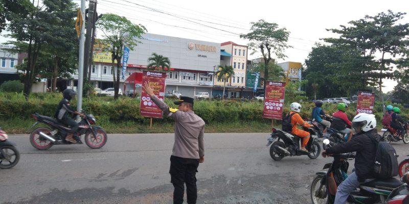Strong Poin Pagi, Kapolsek Sagulung: Mengurai Kemacetan & Mencegah Terjadinya Kejahatan Jalanan C3