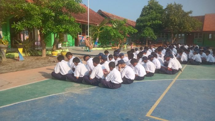 Sekolah Menengah Pertama Negeri 2 (Dua) Wilangan Giatkan Rutin Doa Pagi Bersama