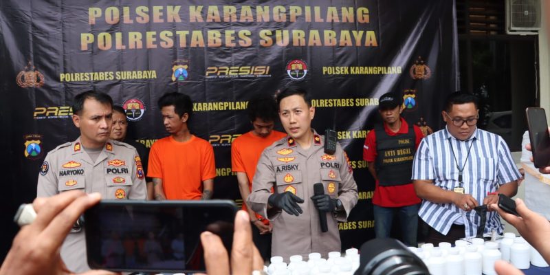 Polisi Berhasil Amankan Dua Kurir Narkoba Di Surabaya Ribuan Butir Pil Koplo Disita