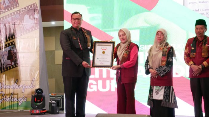 Pemkab Sidoarjo Pecahkan Rekor MURI Literasi Digital
