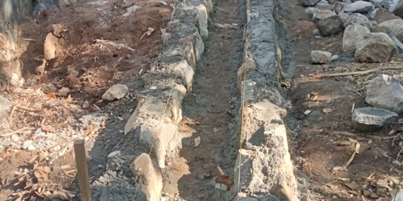 Dibangunya Plengsengan & Selokan Saluran Air Oleh Dinas PUPR Kabupaten Nganjuk Didesa Bulu Kecamatan Berbek